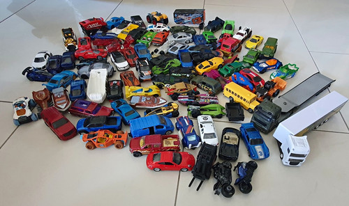 Hot wheels und - hot,